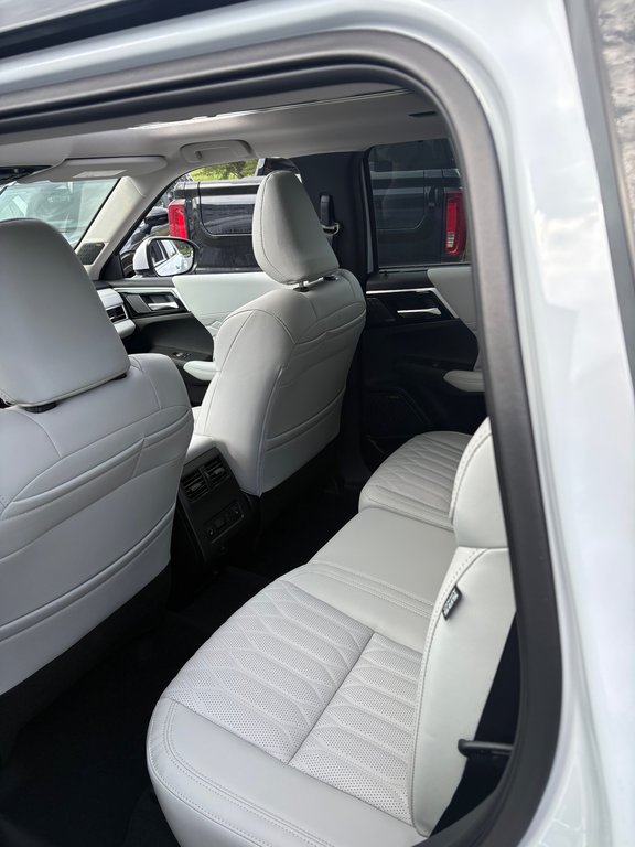 2026 Mitsubishi Outlander GT in Miramichi, New Brunswick - 4 - w1024h768px