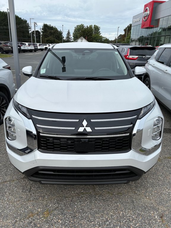 2026 Mitsubishi Outlander ES in Miramichi, New Brunswick - 1 - w1024h768px