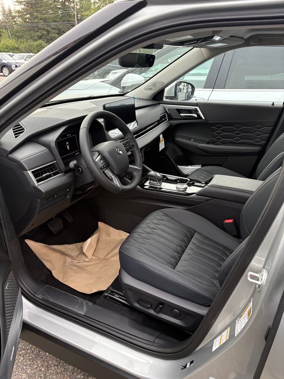 2026 Mitsubishi Outlander SEL in Miramichi, New Brunswick - 2 - w1024h768px