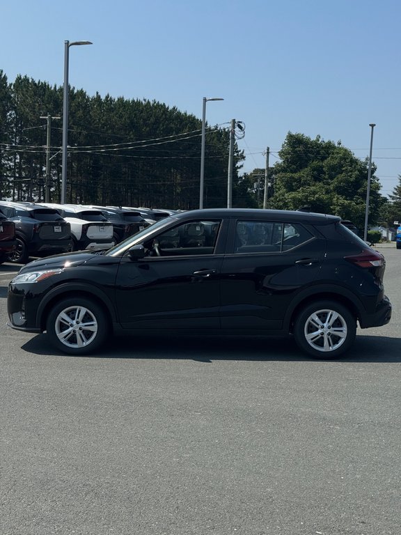 2025 Nissan Kicks Play S in Miramichi, New Brunswick - 2 - w1024h768px