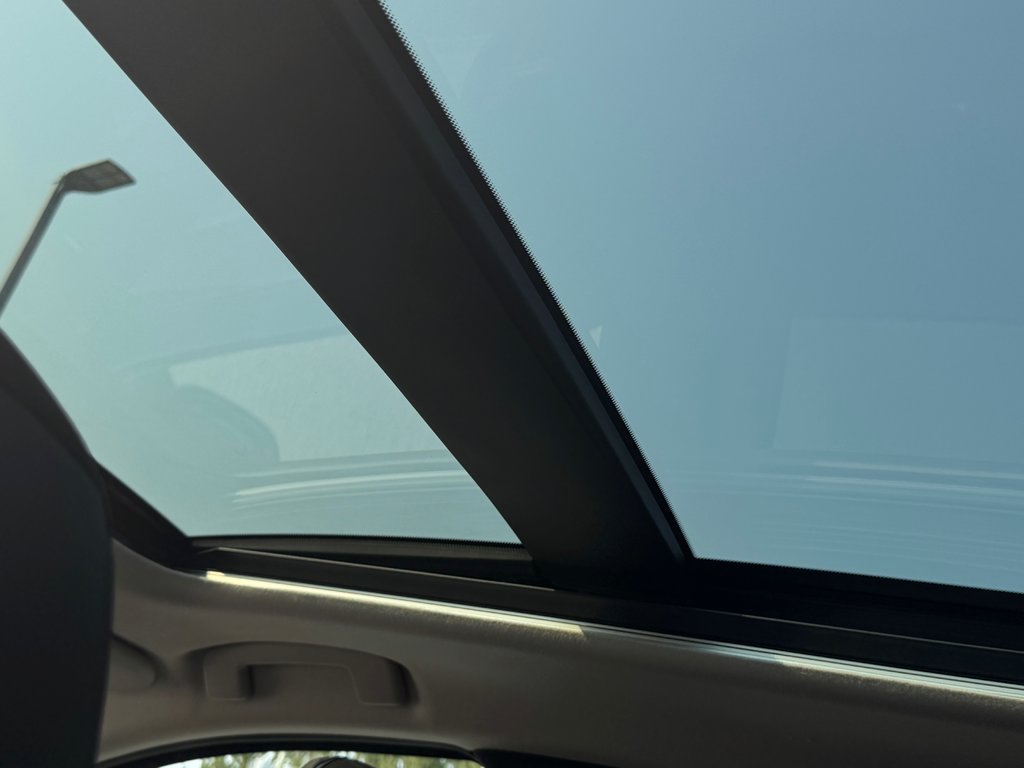 2025 Nissan Kicks SR in Miramichi, New Brunswick - 14 - w1024h768px