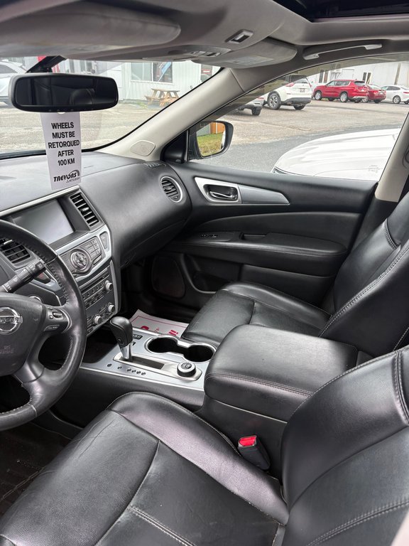 2019 Nissan Pathfinder SL Premium in Miramichi, New Brunswick - 2 - w1024h768px