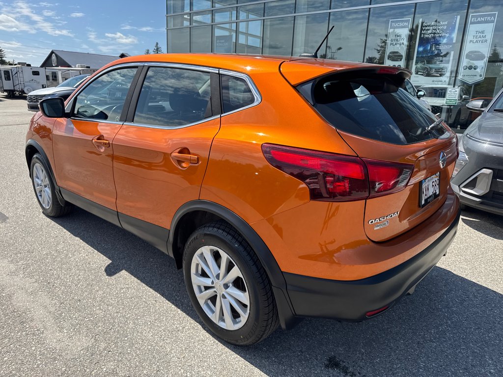 2018 Nissan Qashqai SV in Miramichi, New Brunswick - 2 - w1024h768px