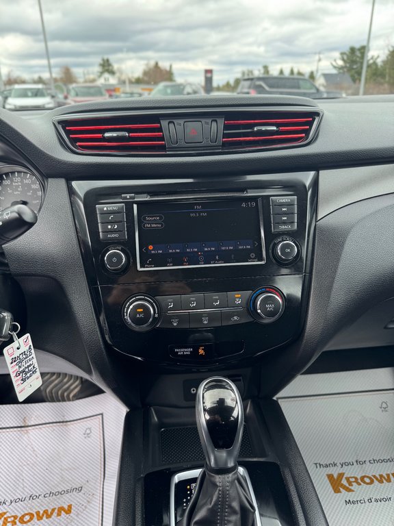 2020 Nissan Qashqai SL in Miramichi, New Brunswick - 13 - w1024h768px