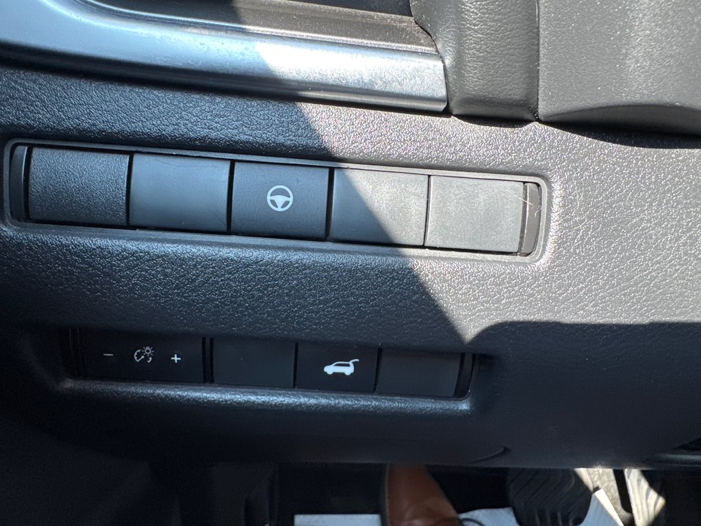 2021 Nissan Rogue SV in Miramichi, New Brunswick - 9 - w1024h768px
