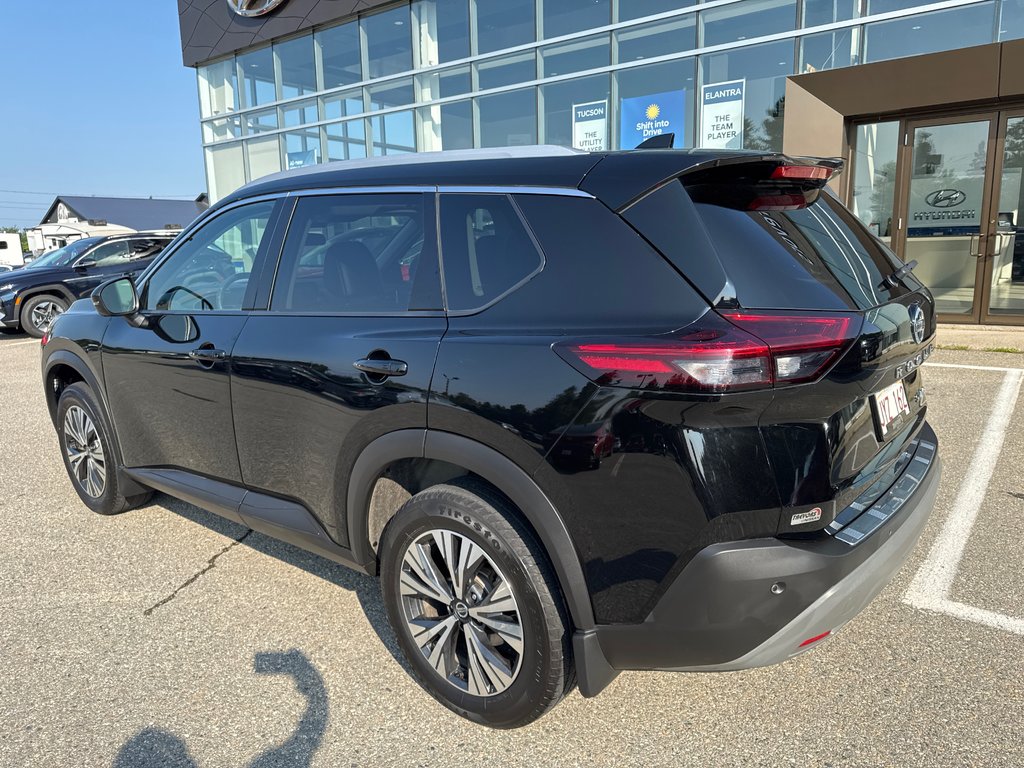 2021 Nissan Rogue SV in Miramichi, New Brunswick - 2 - w1024h768px
