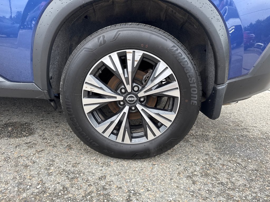 2023 Nissan Rogue SV in Miramichi, New Brunswick - 14 - w1024h768px