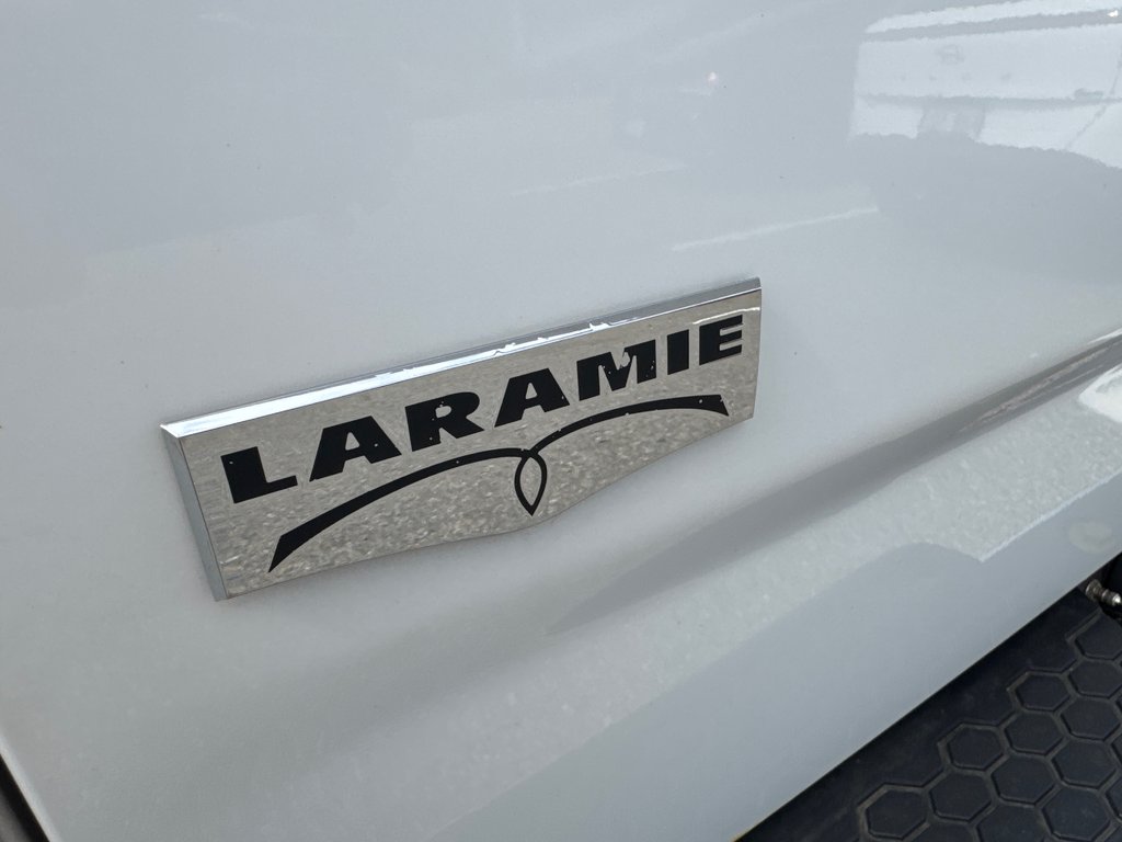 2014 Ram 1500 Laramie in Miramichi, New Brunswick - 16 - w1024h768px