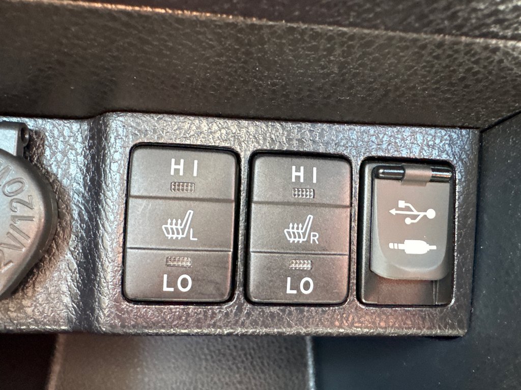 2018 Toyota Corolla in Miramichi, New Brunswick - 8 - w1024h768px