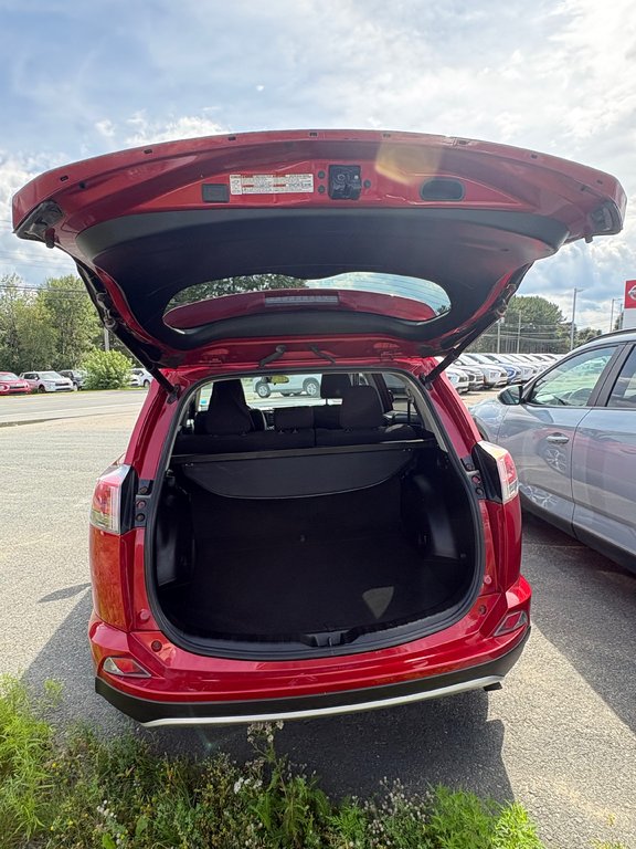 2016 Toyota RAV4 XLE in Miramichi, New Brunswick - 5 - w1024h768px