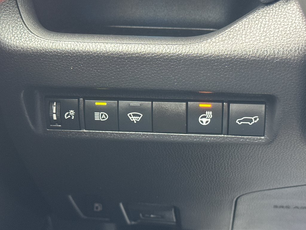2021 Toyota RAV4 in Miramichi, New Brunswick - 5 - w1024h768px