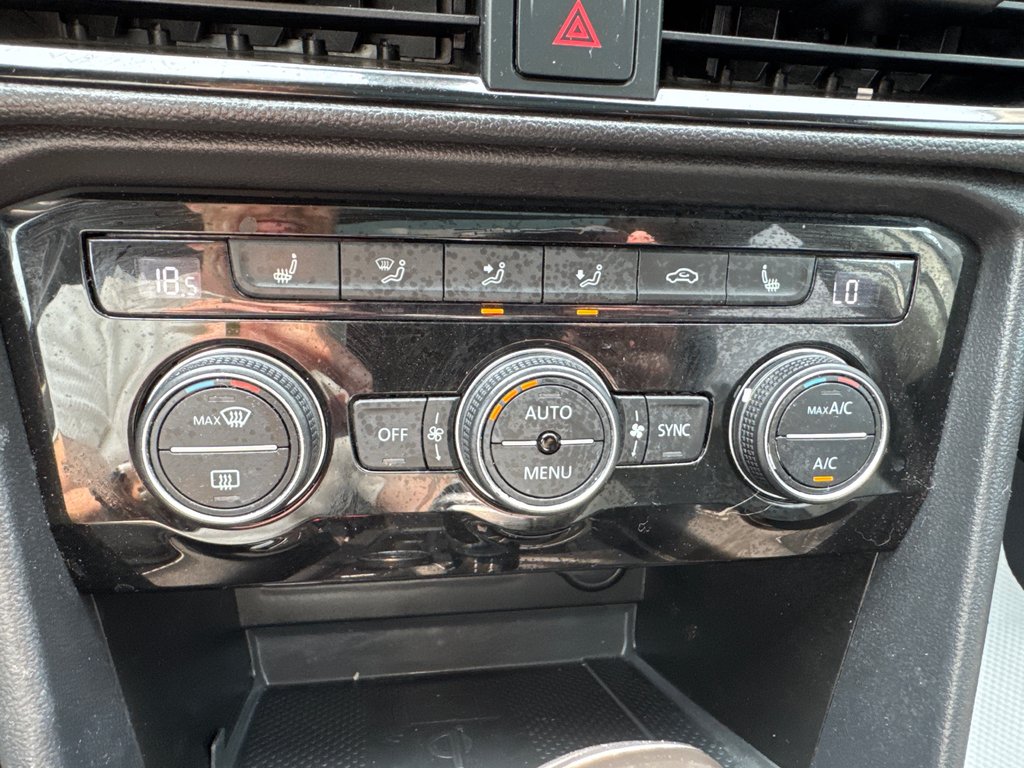 2022 Volkswagen Taos Highline in Miramichi, New Brunswick - 7 - w1024h768px