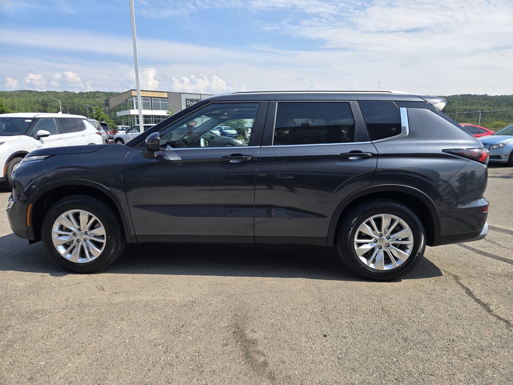 Mitsubishi Outlander SE 2025 à Rivière-du-Loup, Québec - 3 - w1024h768px