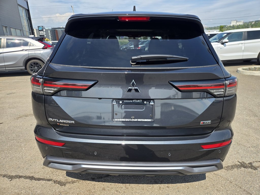 Mitsubishi Outlander SE 2025 à Rivière-du-Loup, Québec - 5 - w1024h768px