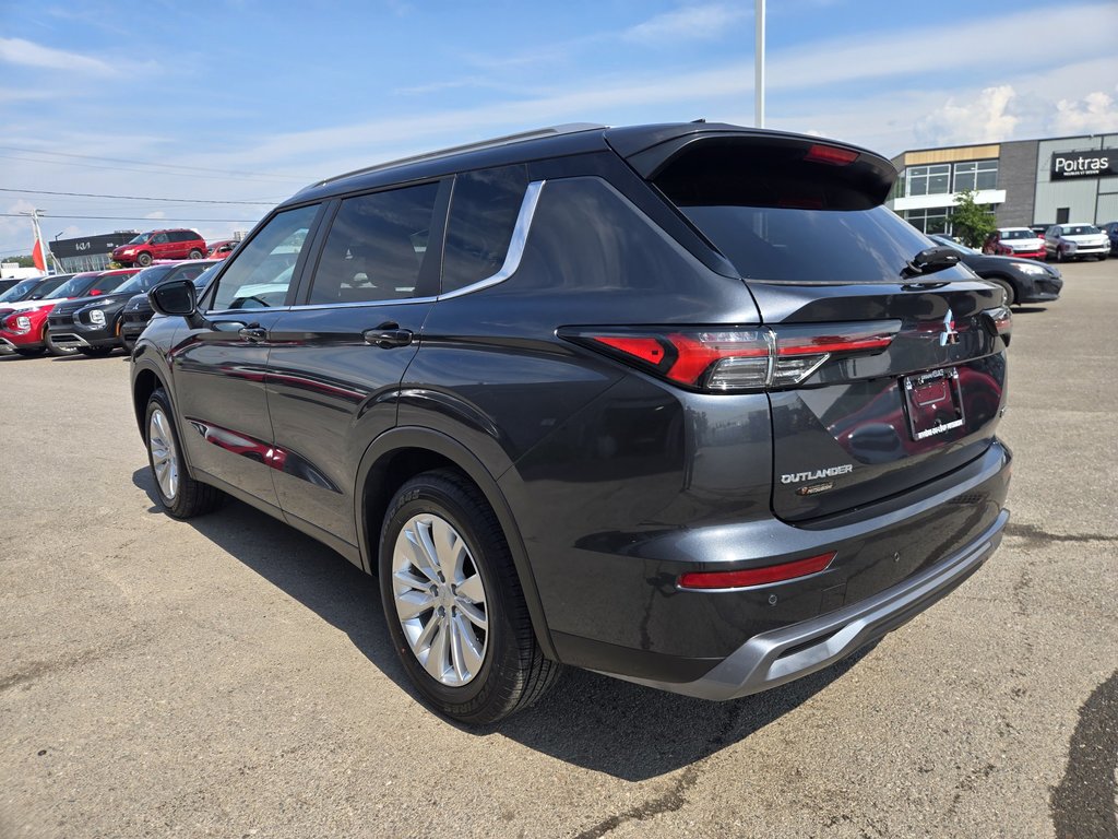 Mitsubishi Outlander SE 2025 à Rivière-du-Loup, Québec - 4 - w1024h768px
