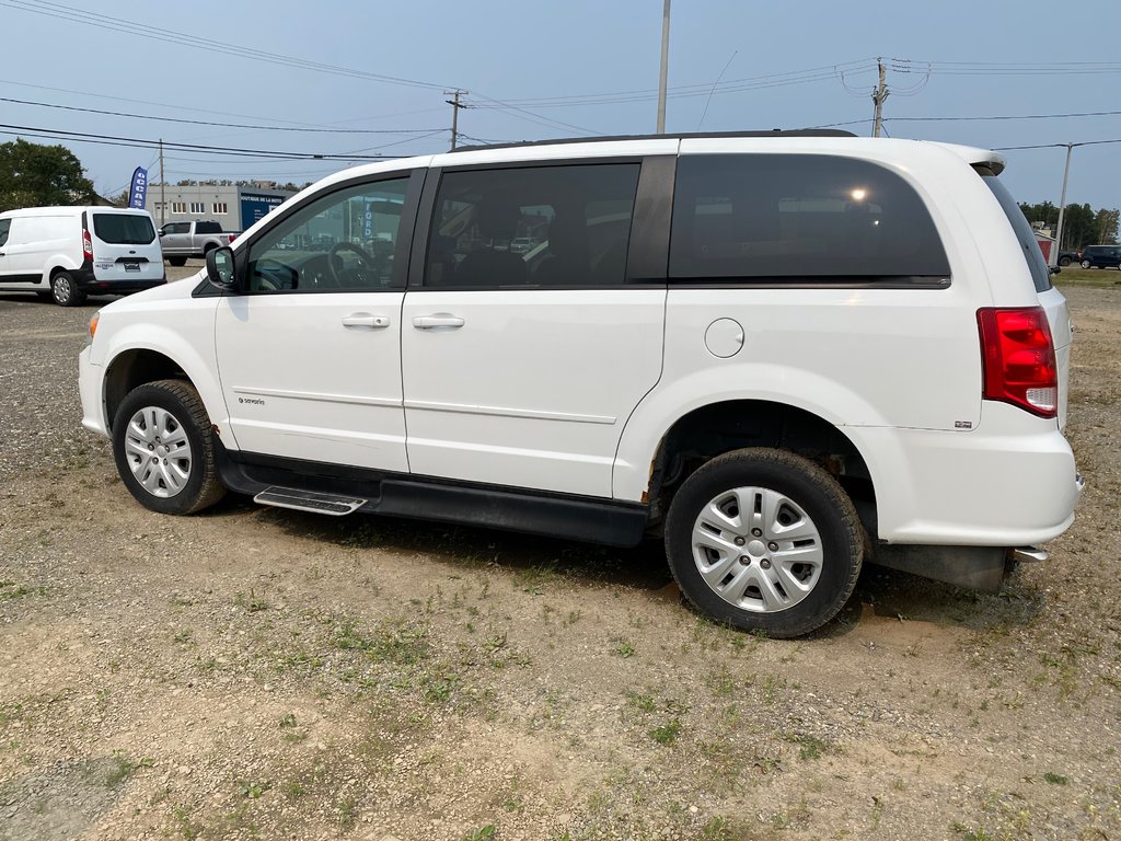 Dodge Grand Caravan SXT VERSION TRANSPORT ADAPTÉ 2014 à Matane, Québec - 2 - w1024h768px