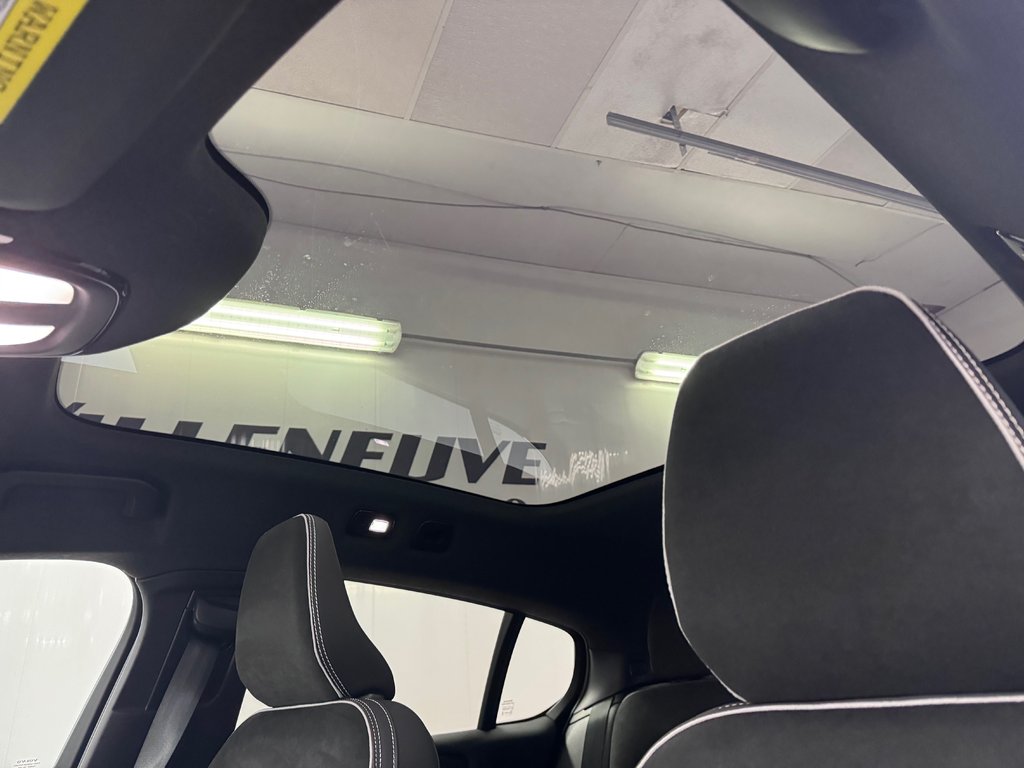 Volvo C40 PLUS 2023-5