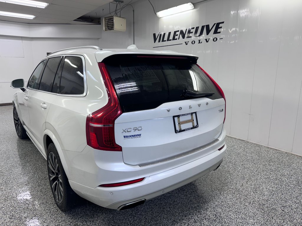 2020 Volvo XC90 T6 AWD Momentum (7-Seat)-2