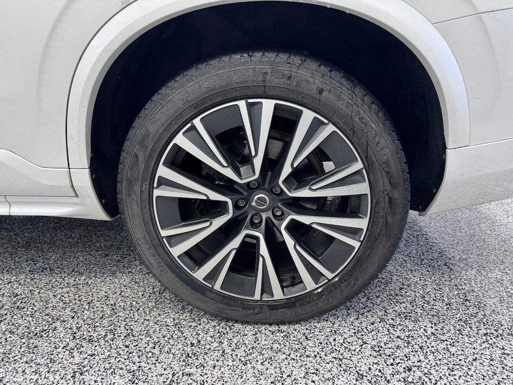 2020 Volvo XC90 T6 AWD Momentum (7-Seat)-4
