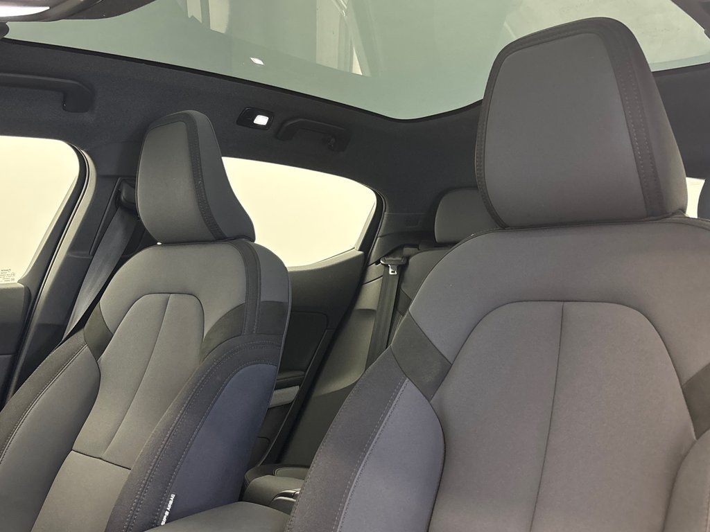 2022 Polestar 2 BASE in Laval, Quebec - 9 - w1024h768px