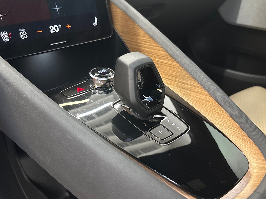 Polestar 2 BASE 2022 à Laval, Québec - 22 - w1024h768px