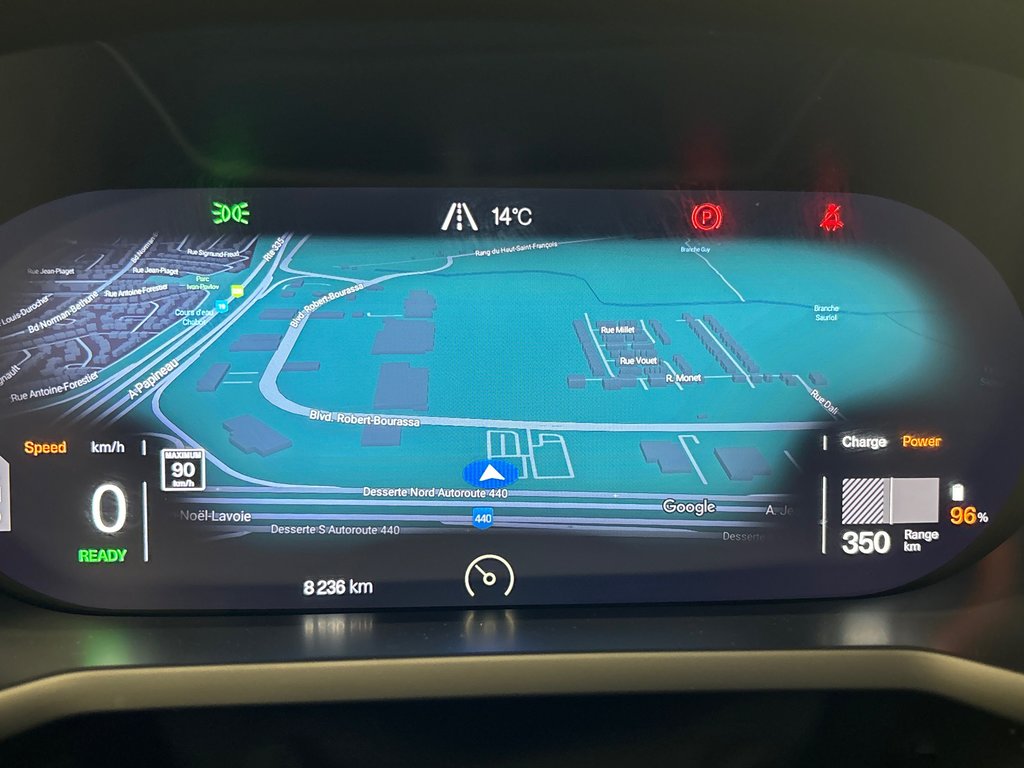 Polestar 2 BASE 2023 à Laval, Québec - 10 - w1024h768px