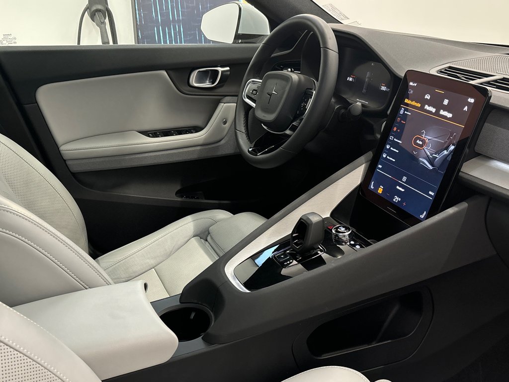 Polestar 2 BASE 2023 à Laval, Québec - 15 - w1024h768px