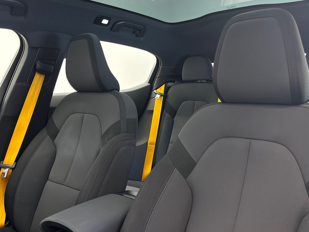 2023 Polestar 2 in Laval, Quebec - 7 - w1024h768px