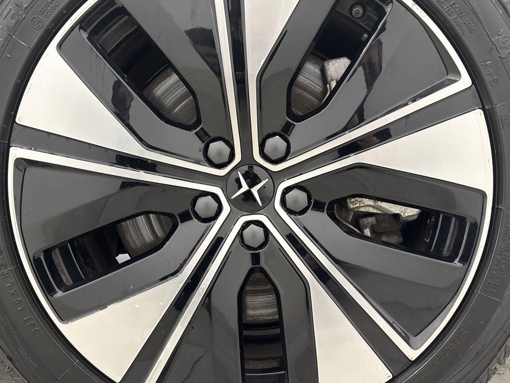Polestar 2 Plus 2023 à Brossard, Québec - 9 - w1024h768px