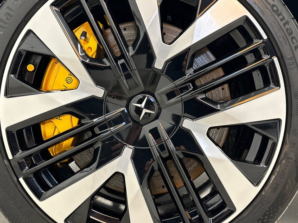 2024 Polestar 2 Performance Plus in Laval, Quebec - 8 - w1024h768px