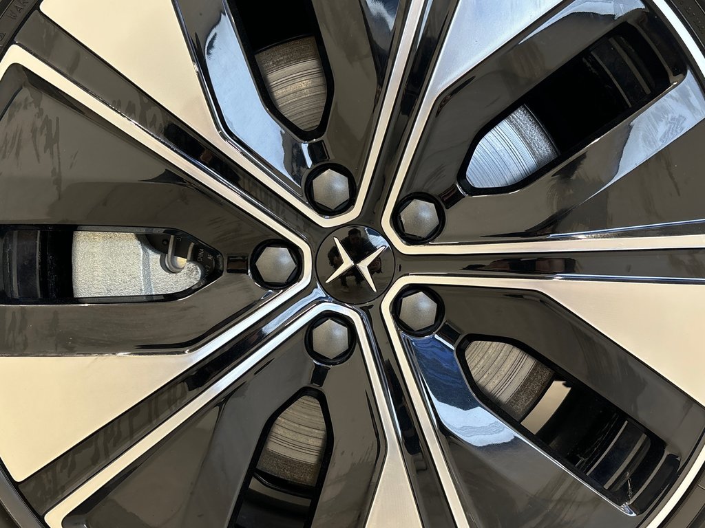 Polestar 2 Plus 2024 à Laval, Québec - 11 - w1024h768px