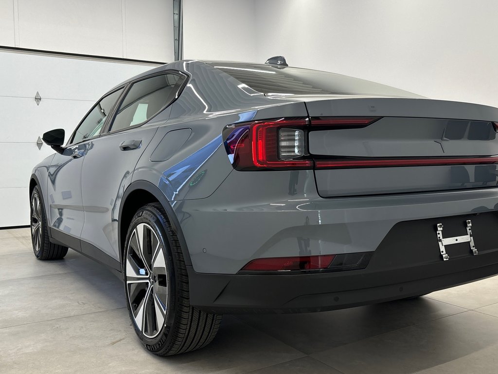 Polestar 2 Plus 2024 à Laval, Québec - 3 - w1024h768px