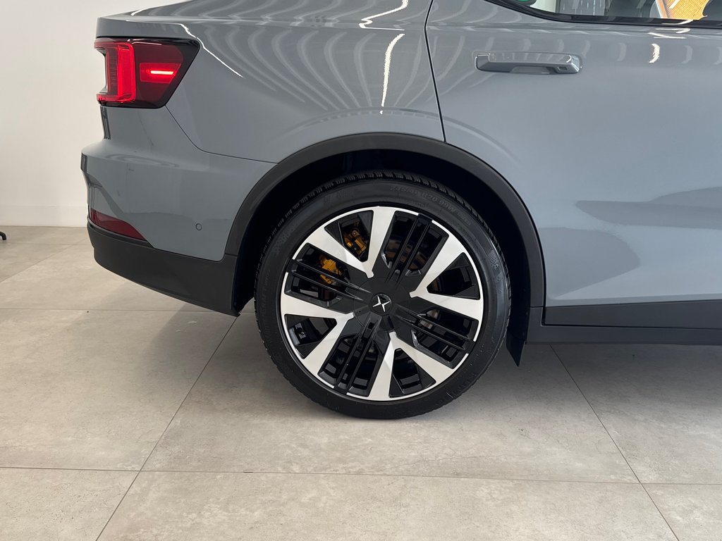 2024 Polestar 2 Performance Plus in Laval, Quebec - 10 - w1024h768px