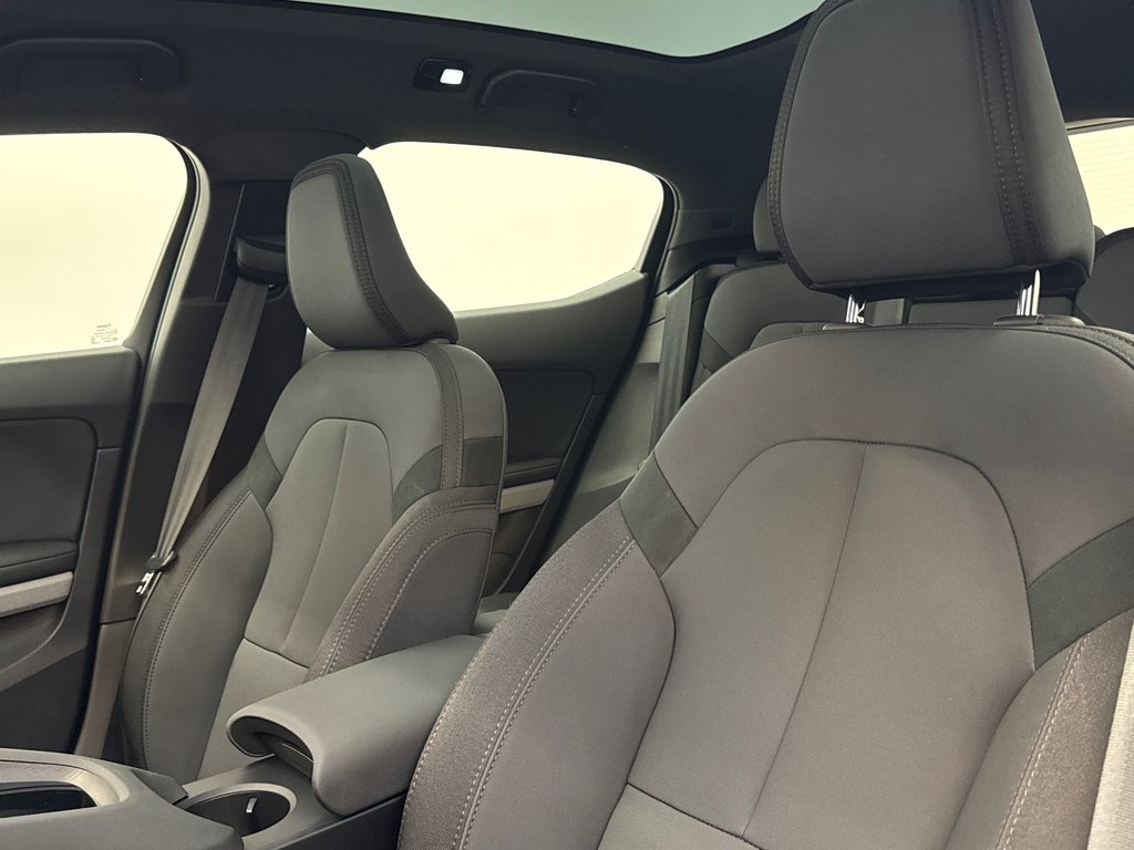 Polestar 2 Plus 2024 à Laval, Québec - 10 - w1024h768px