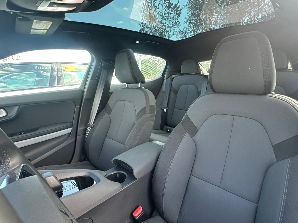 Polestar 2 Plus 2024 à Laval, Québec - 11 - w1024h768px