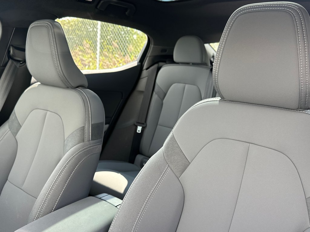 Polestar 2 Plus 2024 à Laval, Québec - 7 - w1024h768px