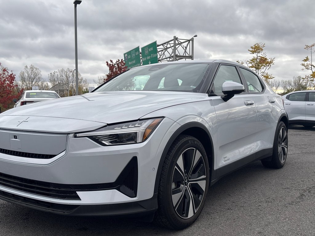 Polestar 2 BASE 2024 à Laval, Québec - 1 - w1024h768px
