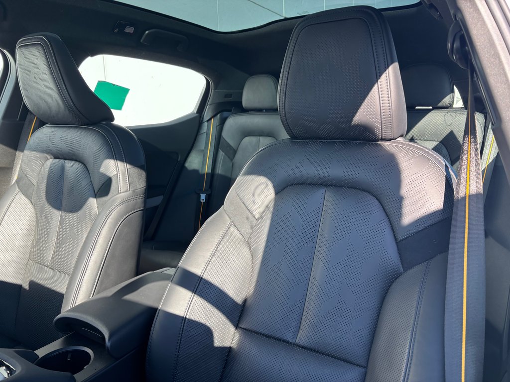 2025 Polestar 2 LRDM PILOT & PLUS PACKS in Laval, Quebec - 4 - w1024h768px