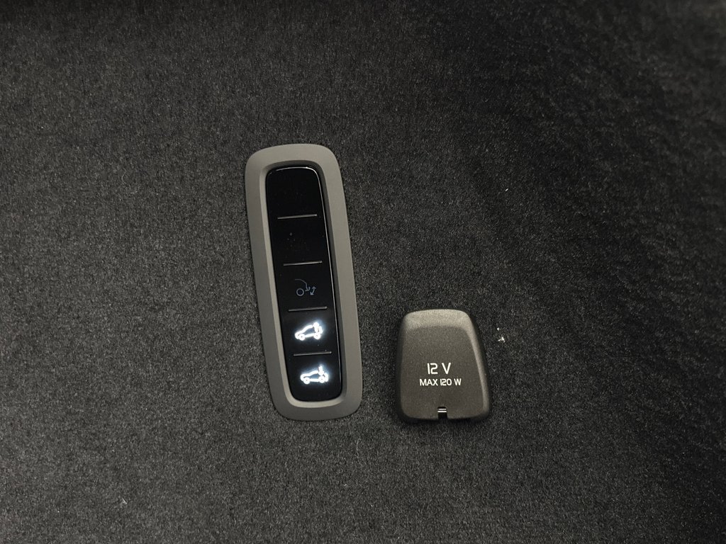 2025 Polestar 3 Performance Launch Edition in Brossard, Quebec - 24 - w1024h768px