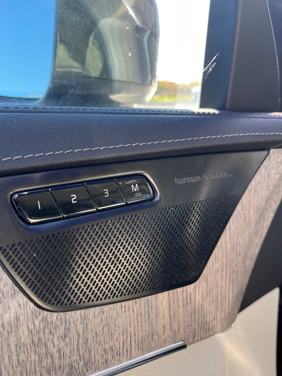2024 Volvo XC90 Ultimate Bright Theme in Laval, Quebec - 6 - w1024h768px