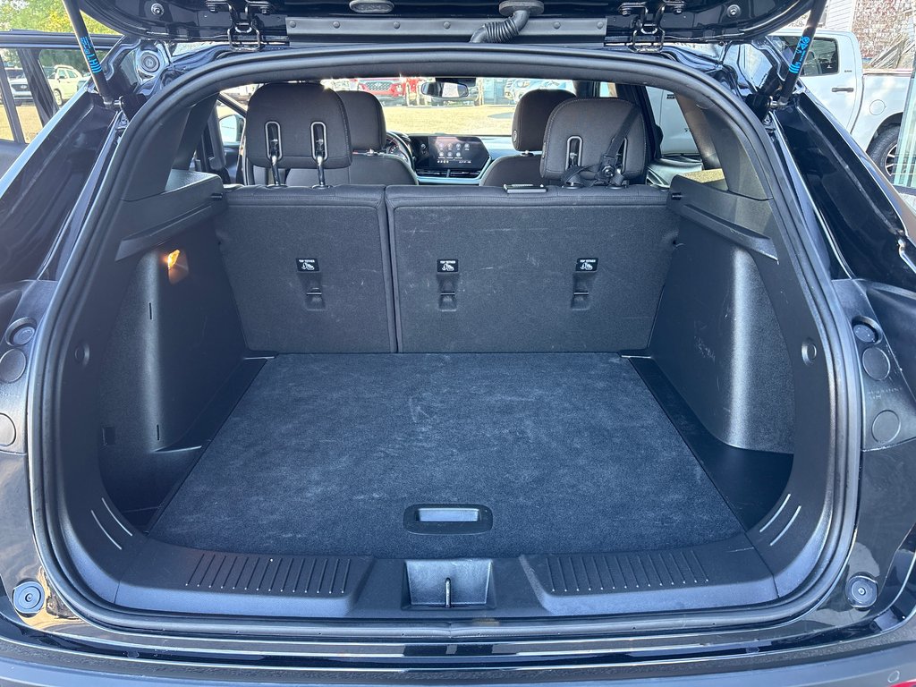 2025 Chevrolet Trax RS in Sydney, Nova Scotia - 8 - w1024h768px