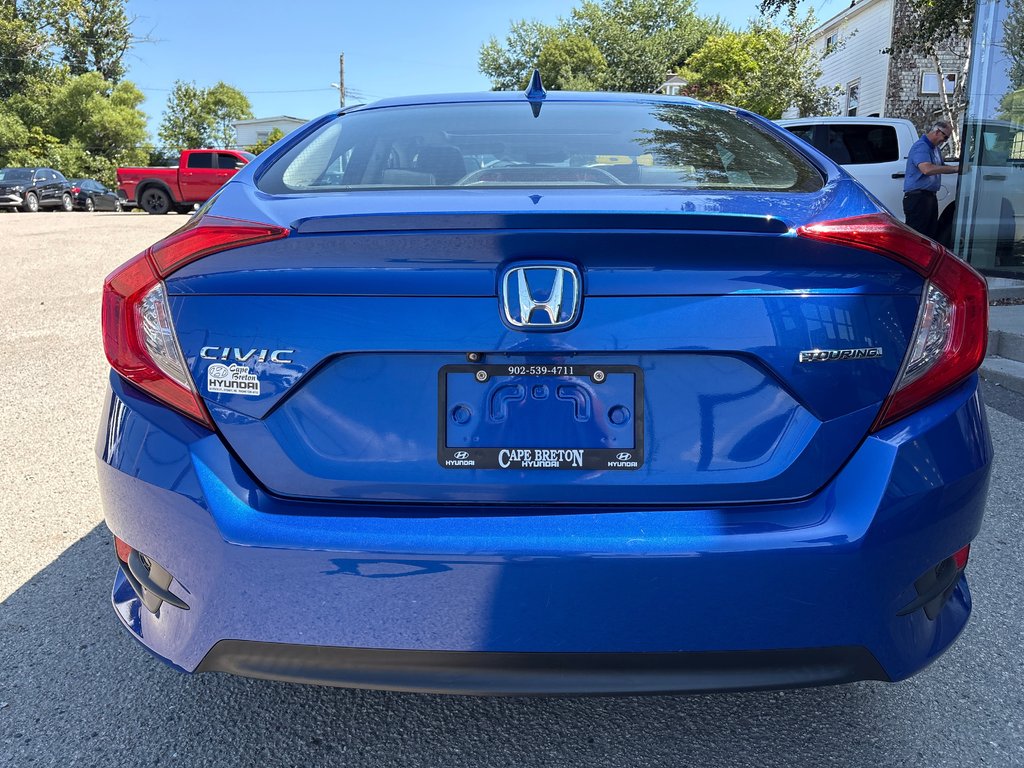 2018 Honda Civic Sedan Touring in Sydney, Nova Scotia - 3 - w1024h768px