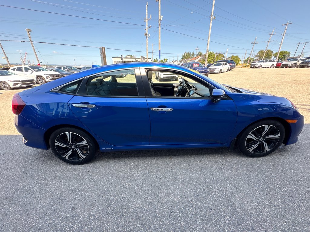 2018 Honda Civic Sedan Touring in Sydney, Nova Scotia - 4 - w1024h768px