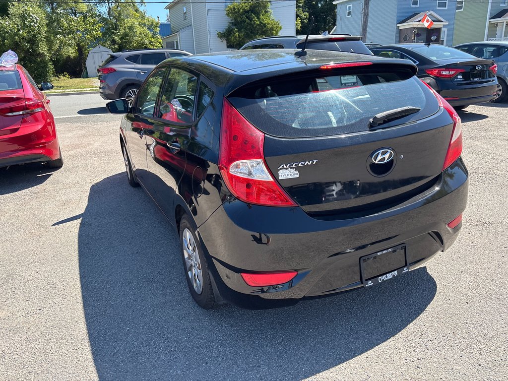 2017 Hyundai Accent GL in Sydney, Nova Scotia - 5 - w1024h768px