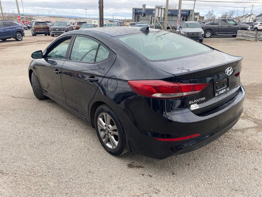 2017 Hyundai Elantra GL in Sydney, Nova Scotia - 4 - w1024h768px