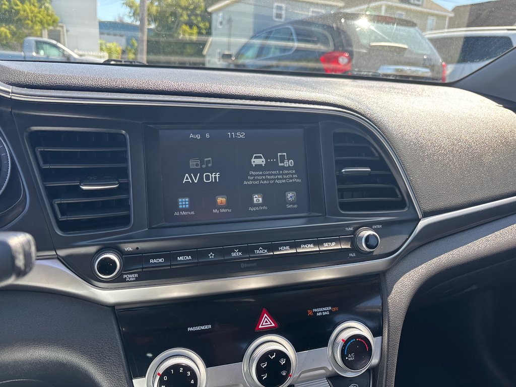 2020 Hyundai Elantra Preferred in Sydney, Nova Scotia - 7 - w1024h768px