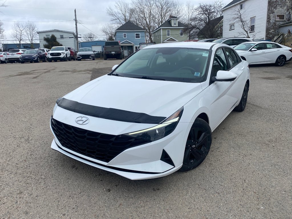 2021 Hyundai Elantra Preferred in Sydney, Nova Scotia - 1 - w1024h768px