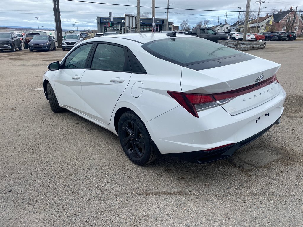 2021 Hyundai Elantra Preferred in Sydney, Nova Scotia - 4 - w1024h768px