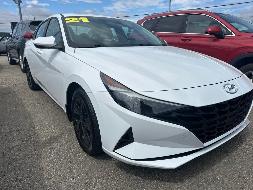 2021 Hyundai Elantra Preferred in Sydney, Nova Scotia - 2 - w1024h768px