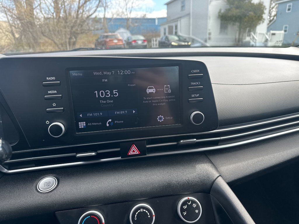2021 Hyundai Elantra Preferred in Sydney, Nova Scotia - 7 - w1024h768px